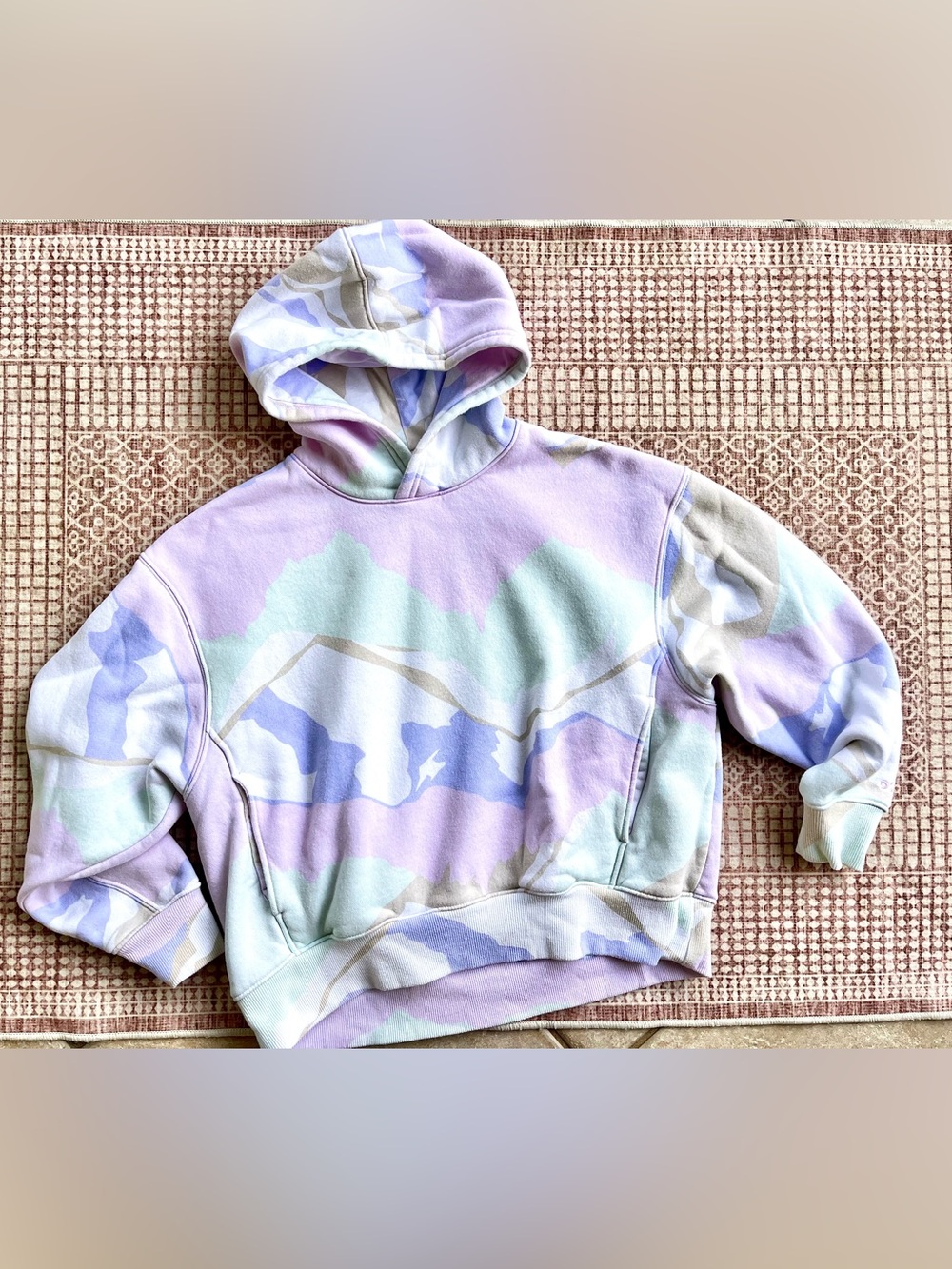 DSG Pastel Camo Mountains Hoodie Pullover Pockets Girls Medium
